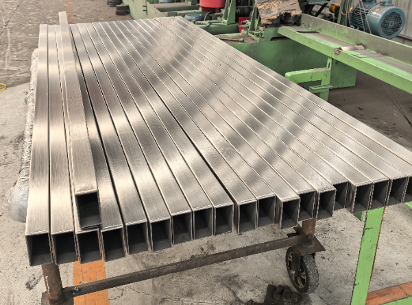 琼海建筑工程行业用不锈钢无缝钢管